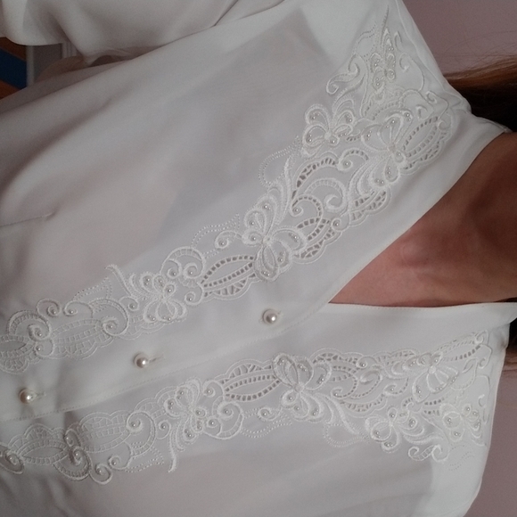 Vintage white button down shirt, size 12P - Picture 5 of 13